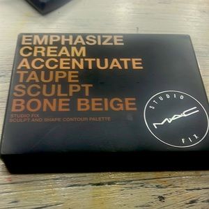 Max contour palette